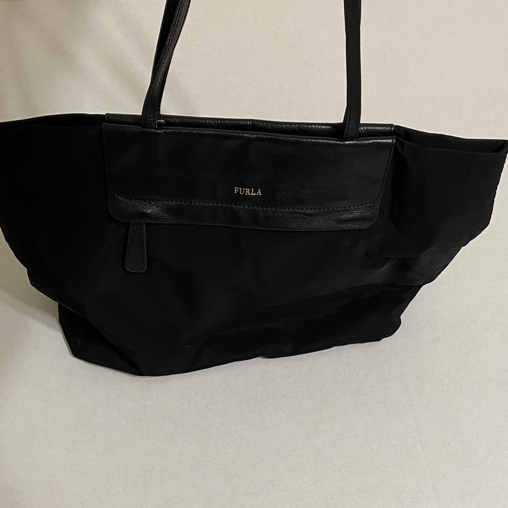 Furla Elegant Black Tote Bag